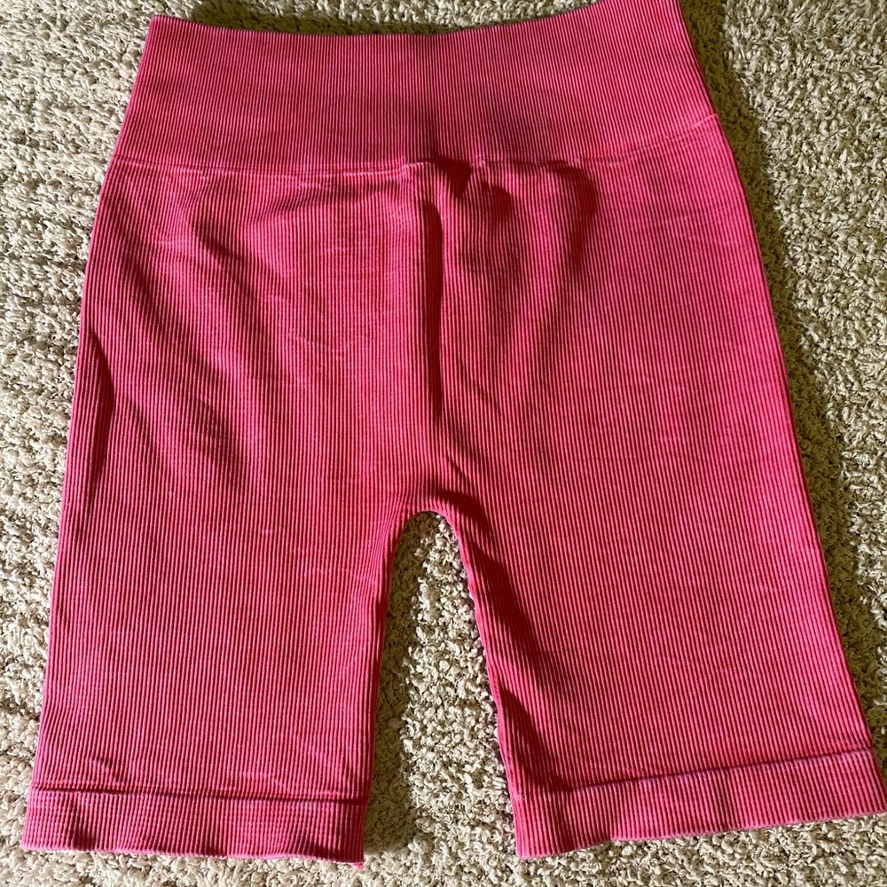 Bright pink legging shorts, really soft and stretchy O/S